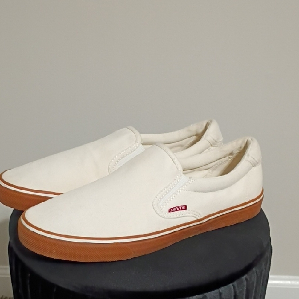 Levi's Men's Off-White Slip-On Loafers